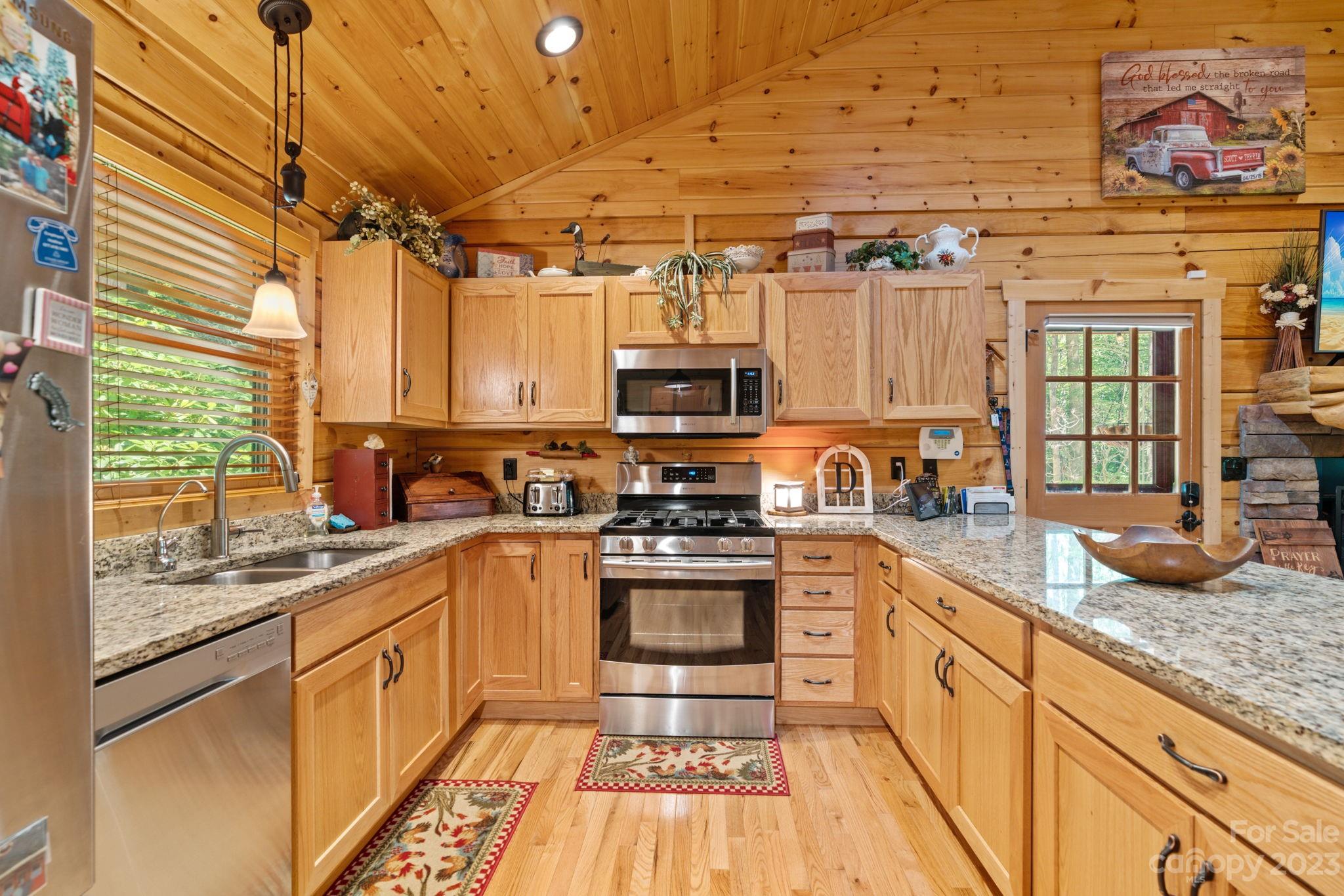 379 Reuben Branch Road, Unit C13 Maggie Valley, NC 28751 - Photo 19 of 38 Gallery Image 19
