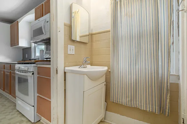 $124,500 | 307 Locust Street, Marshall, MI 49068