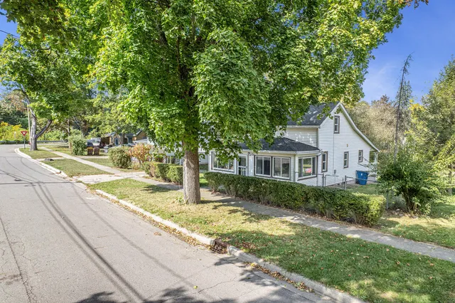 $124,500 | 307 Locust Street, Marshall, MI 49068