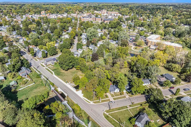 $124,500 | 307 Locust Street, Marshall, MI 49068