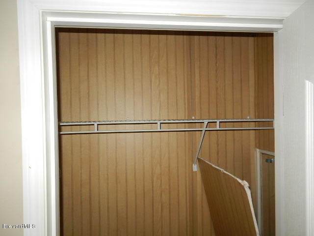 3152 Lawrence Road Redding, CA 96002 - Photo 23 of 31 23. BEDROOM 2 CLOSET
