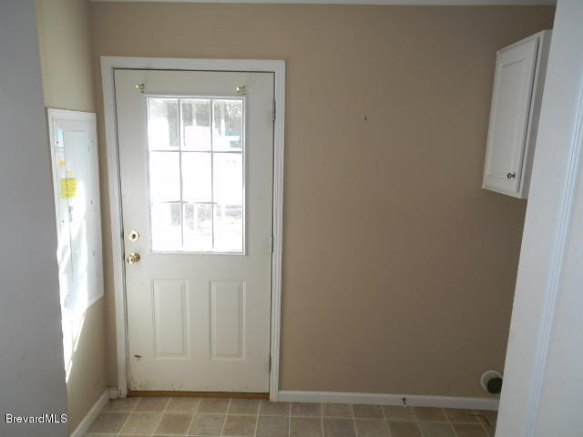 3152 Lawrence Road Redding, CA 96002 - Photo 29 of 31 29. UTILITY ROOM VIEW 2