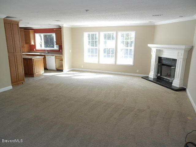 3152 Lawrence Road Redding, CA 96002 - Photo 8 of 31 8. LIVING ROOM