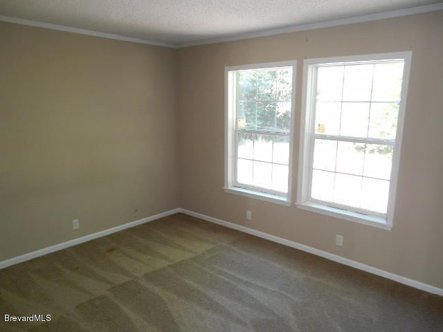 3152 Lawrence Road Redding, CA 96002 - Photo 10 of 31 10. MASTER BEDROOM