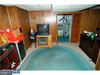 1436 New Holland Road Shillington, PA 19607 - Photo 8 of 12 Family Room