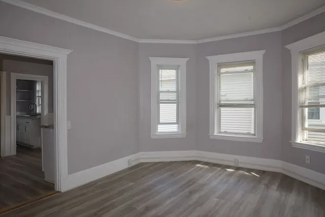 $2,950 | 285 Medford Street, Unit 2, Somerville, MA 02143