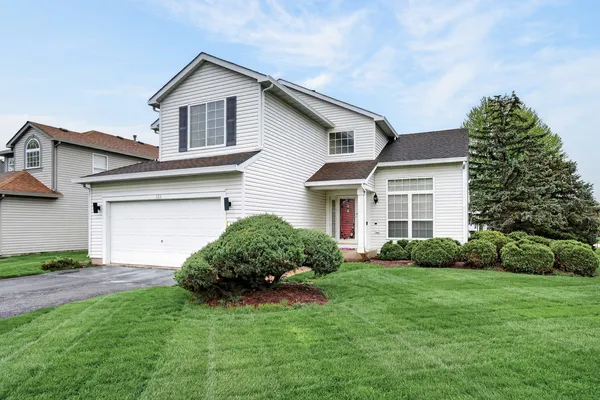 $430,000 | 320 Starwood Pass, Lake In The Hills, IL 60156