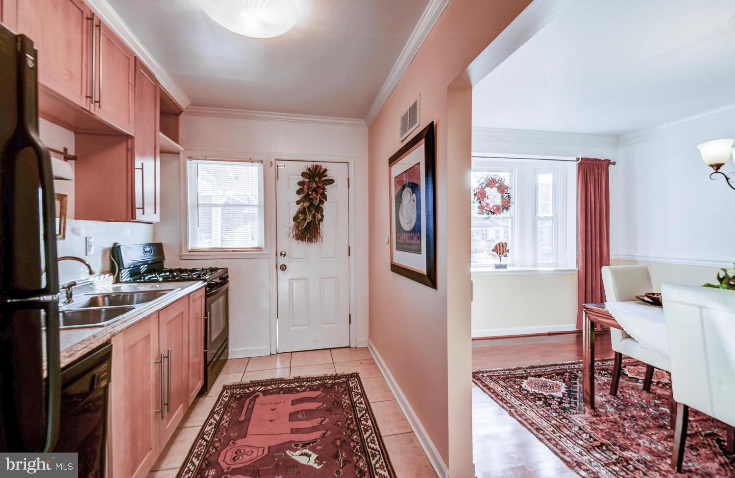 1649 Stonewood Road Baltimore, MD 21239 - Photo 15 of 31 Kitchen