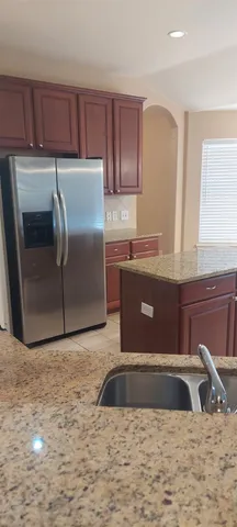 $2,300 | 2310 Appian Way, Pearland, TX 77584