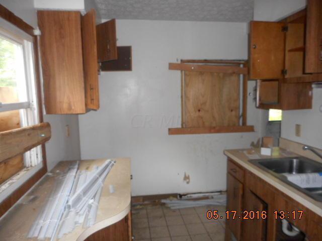 62 South Hampton Road Columbus, OH 43213 - Photo 4 of 8