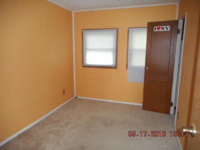 62 South Hampton Road Columbus, OH 43213 - Photo 6 of 8