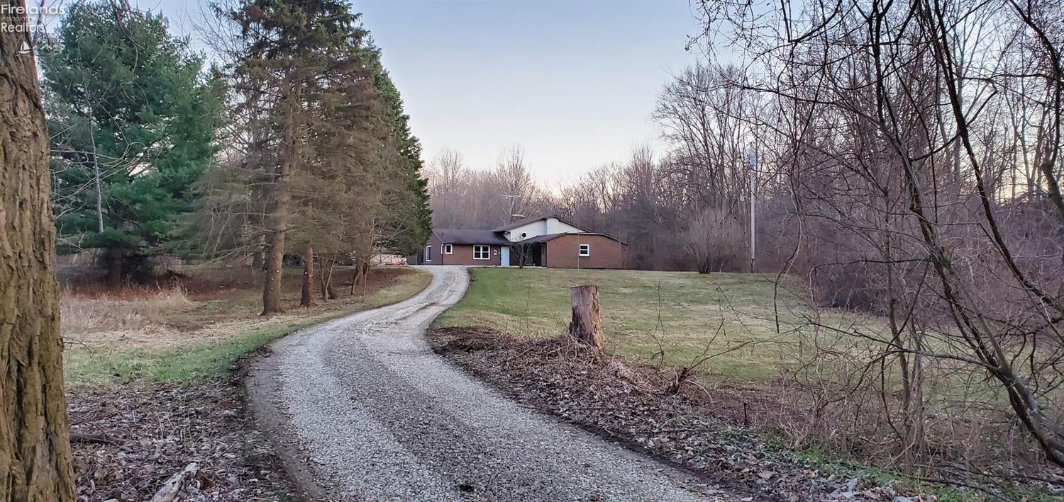 12312 Darrow Road Vermilion, OH 44089 - Photo 3 of 25 Gallery Image 3