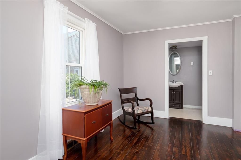 33 Axholme Road York, ME 03909 - Photo 13 of 32 1st Floor Master Bedroom