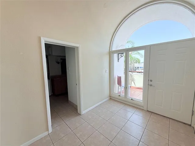 $1,800 | 735 Dodecanese Boulevard, Tarpon Springs, FL 34689