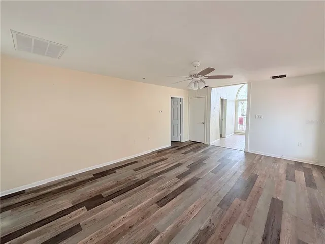 $1,800 | 735 Dodecanese Boulevard, Tarpon Springs, FL 34689