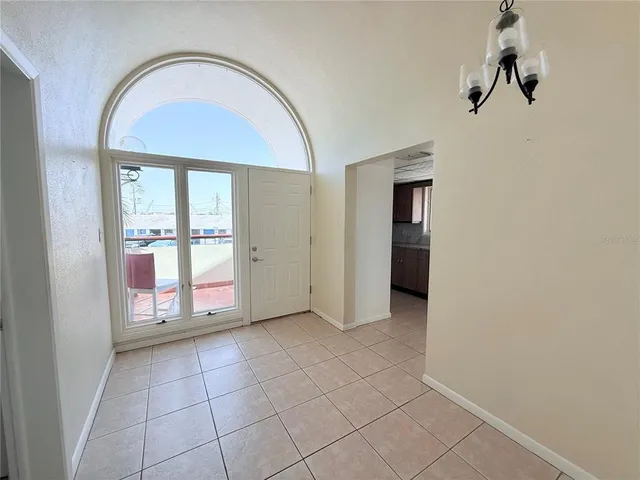 $1,800 | 735 Dodecanese Boulevard, Tarpon Springs, FL 34689