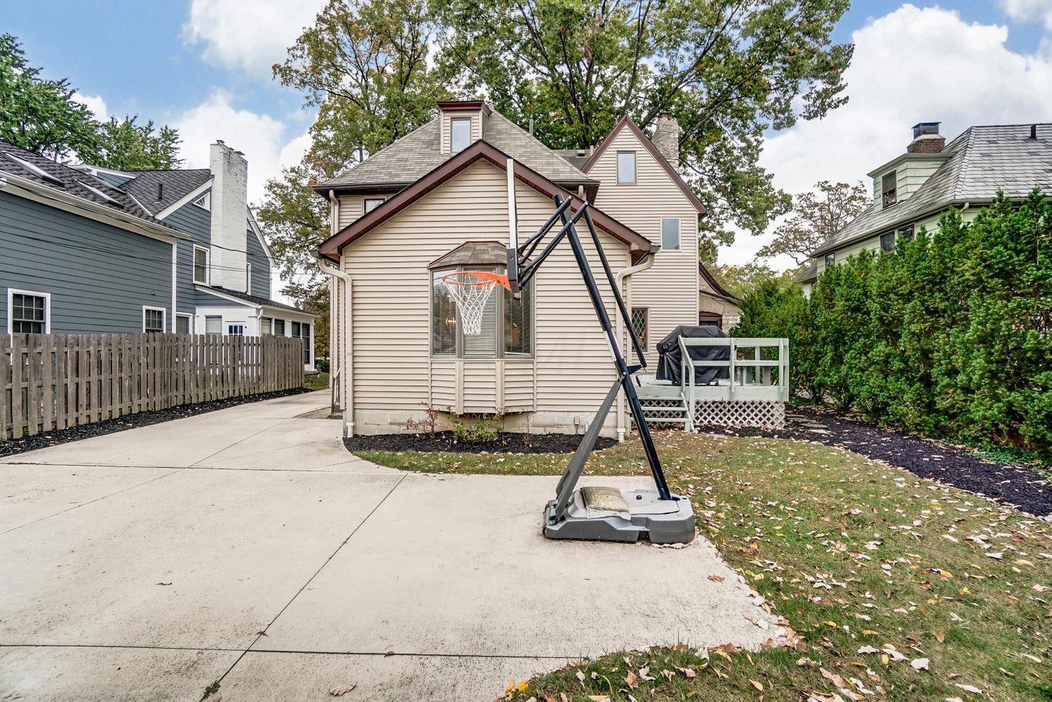 2471 Coventry Road Columbus, OH 43221 - Photo 42 of 45