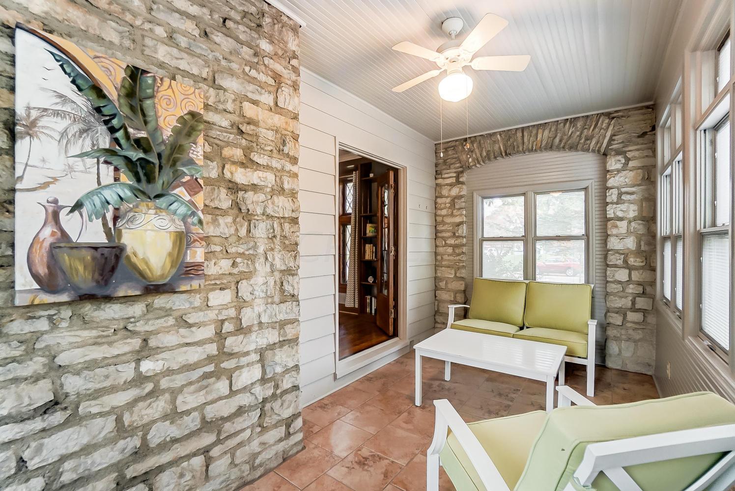 2471 Coventry Road Columbus, OH 43221 - Photo 9 of 45