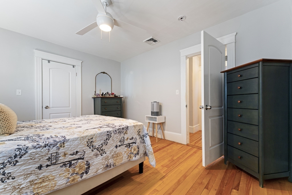 22 Frank Street Worcester, MA 01604 - Photo 23 of 37