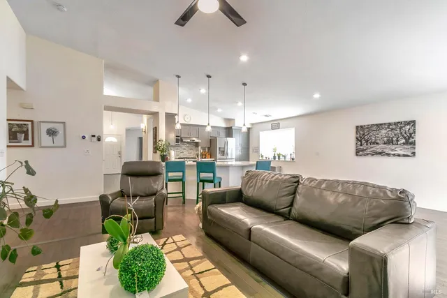 $3,500 | 3257 Vista Del Lago Way, Fairfield, CA 94533