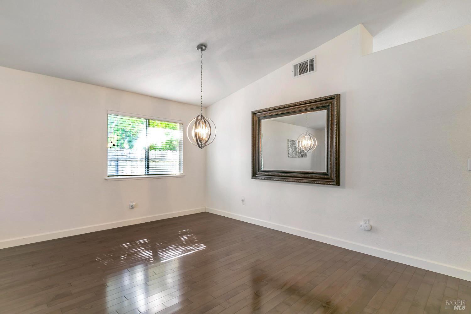 3257 Vista Del Lago Way Fairfield, CA 94533 - Photo 10 of 46