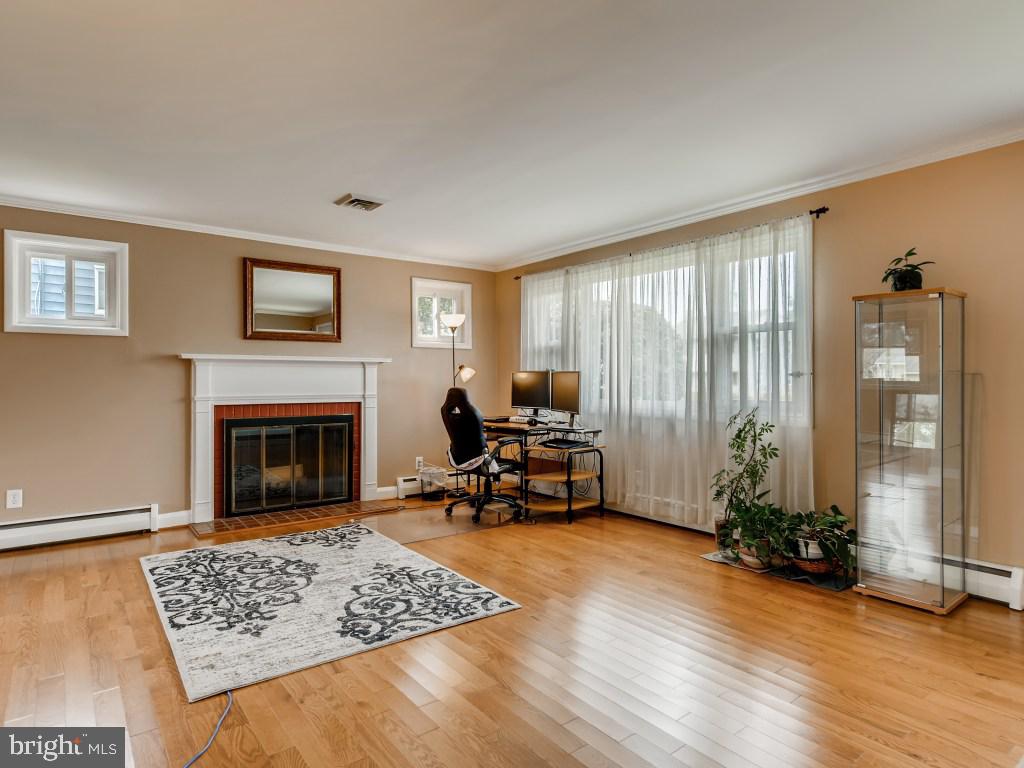 1615 Alston Road Towson, MD 21204 - Photo 5 of 33 Gallery Image 5