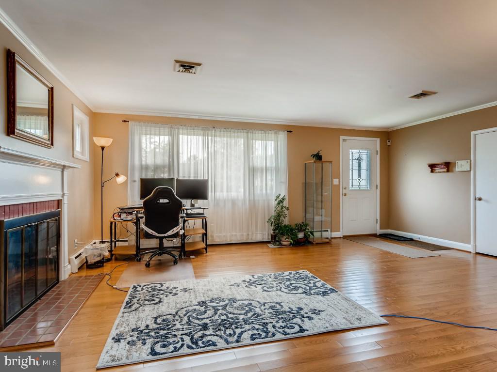 1615 Alston Road Towson, MD 21204 - Photo 7 of 33 Gallery Image 7