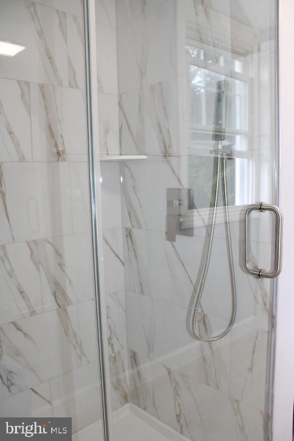 28 Ridgley Street Mount Holly, NJ 08060 - Photo 20 of 26 2nd Floor Shower