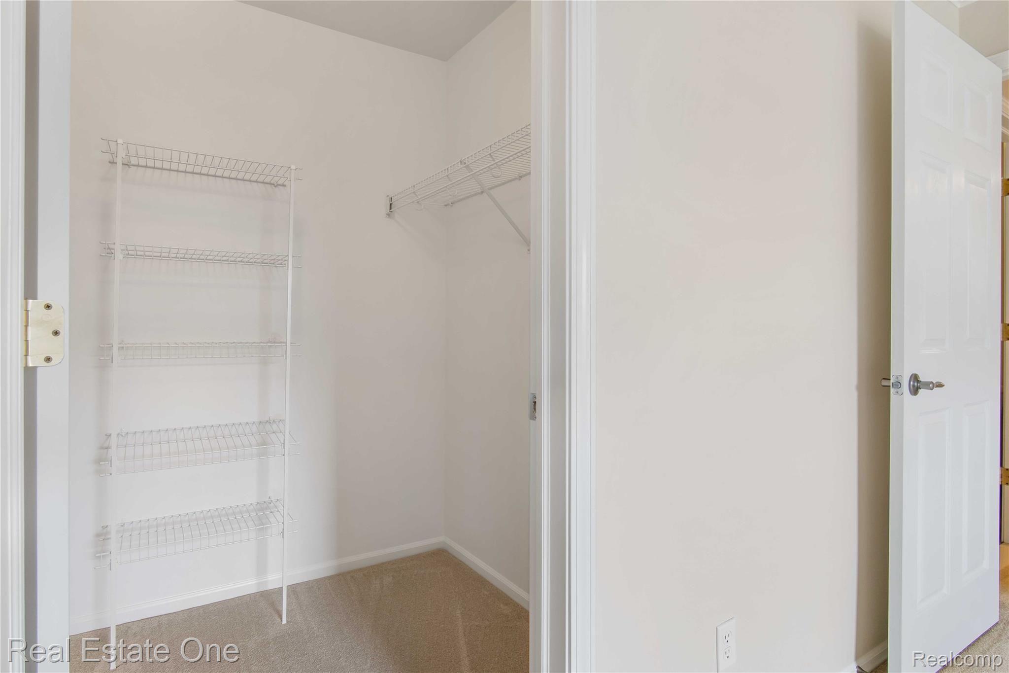 3406 Tremonte Circle, Unit 193 Rochester, MI 48306 - Photo 13 of 30 DSC09733.jpg