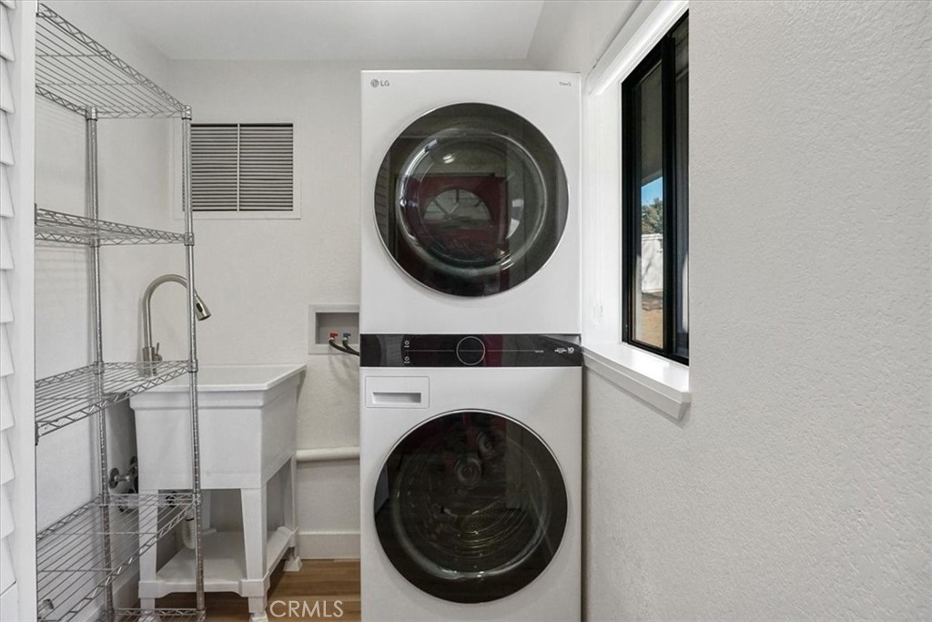 59470 Burnt Valley Road Anza, CA 92539 - Photo 17 of 18 a close view of a utility room with dryer and washer