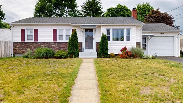 $389,900 | 27 Amherst Road, Warwick, RI 02889