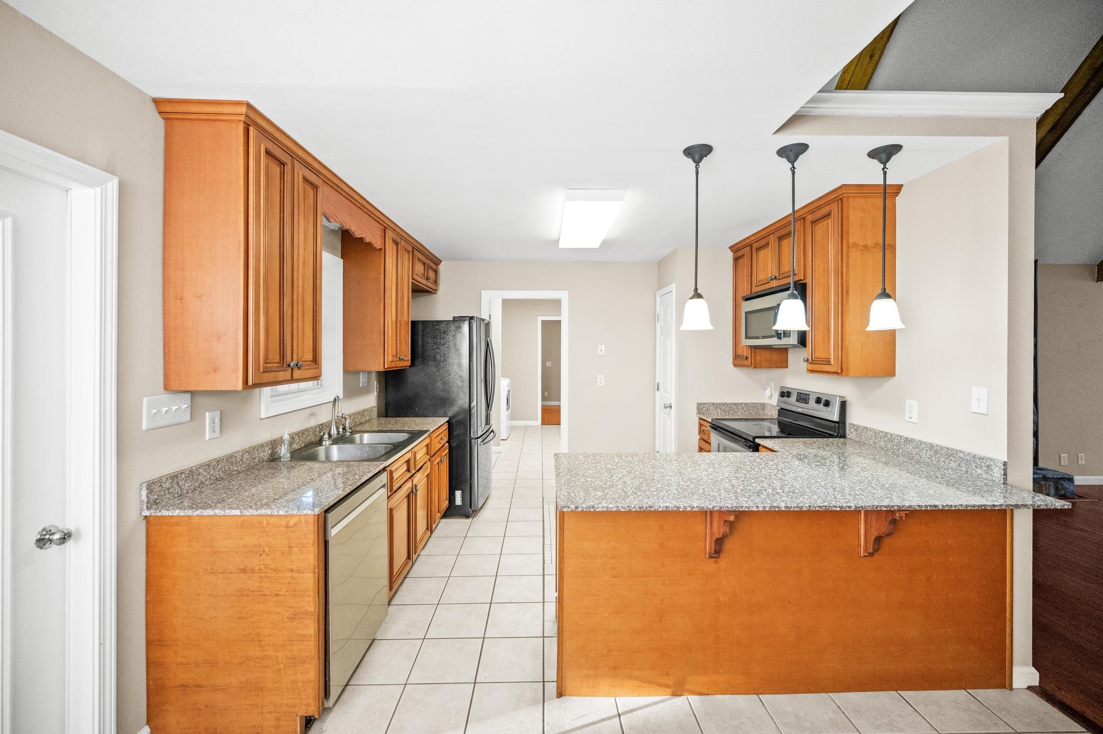 111 Montclair Loop Daphne, AL 36526 - Photo 5 of 18 Kitchen