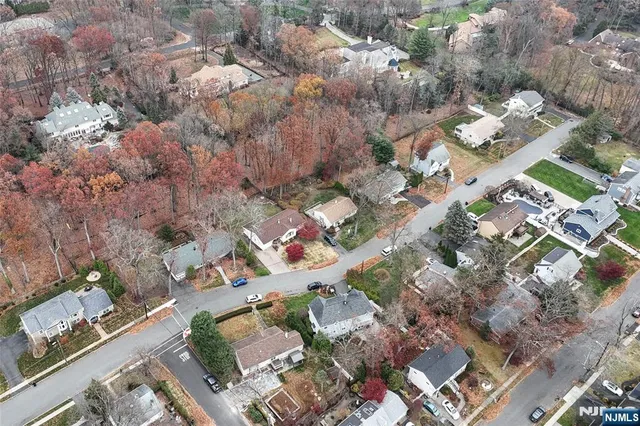 $580,000 | 61 Mackay Avenue, Waldwick, NJ 07463