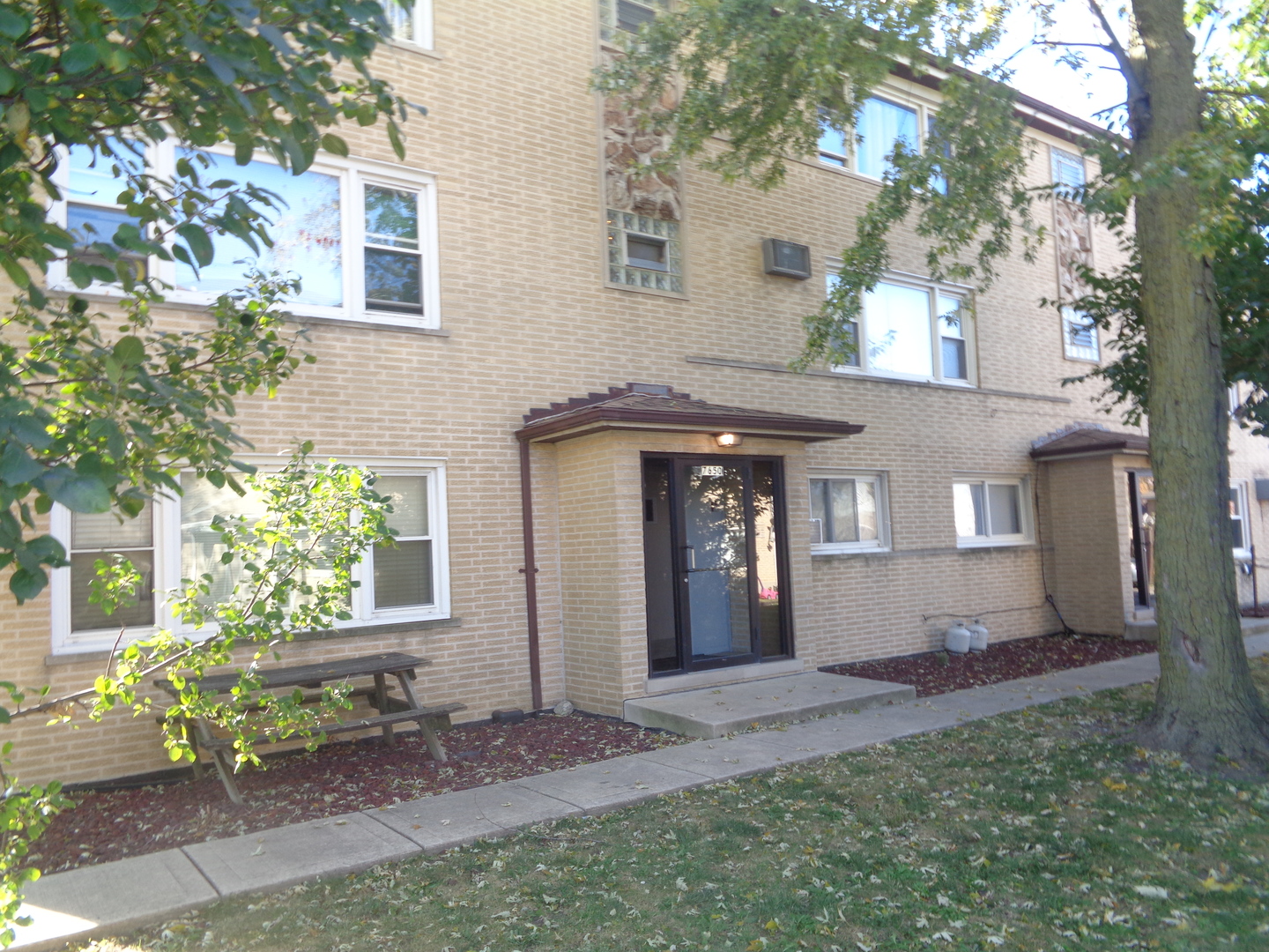7650 South Harlem Avenue, Unit 2C Bridgeview, IL 60455 - Photo 1 of 9