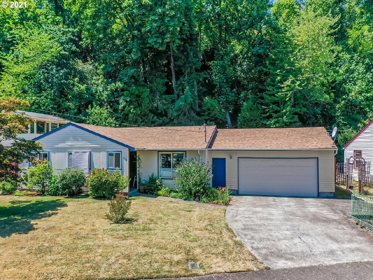 806 Kelly Boulevard Springfield, OR 97477 - Photo 1 of 27