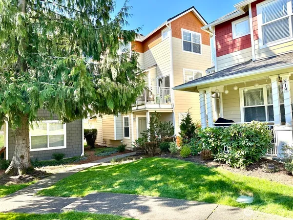 $3,800 | 515 225th Place Northeast, Unit 33, Sammamish, WA 98074