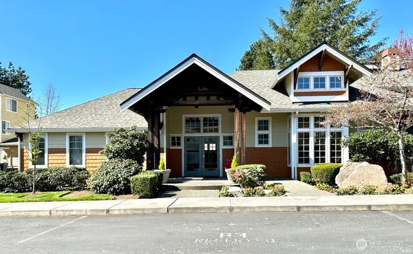 $3,800 | 515 225th Place Northeast, Unit 33, Sammamish, WA 98074