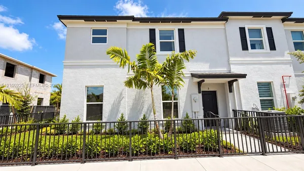 $2,960 | 12420 Southwest 248th Street, Unit 2, Homestead, FL 33032