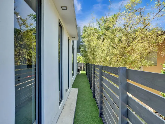 $1,575,000 | 2514 Northeast 21st Street, Unit A, Fort Lauderdale, FL 33305