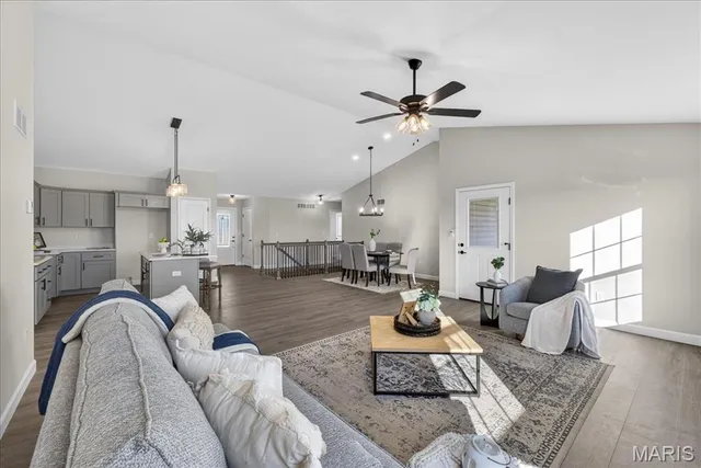 $435,000 | 617 Middletown Court, O'Fallon, IL 62269