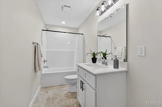 $435,000 | 617 Middletown Court, O'Fallon, IL 62269