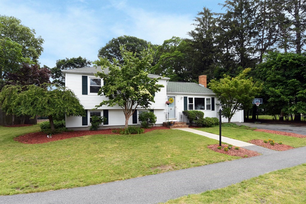 9 Chapel Road Danvers, MA 01923 - Photo 1 of 21 Gallery Image 1