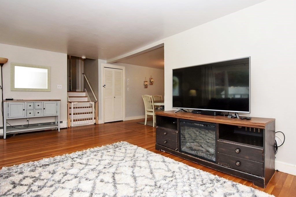 9 Chapel Road Danvers, MA 01923 - Photo 4 of 21 Gallery Image 4
