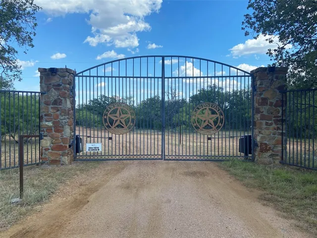a view of a gate