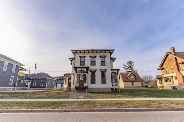 $150,000 | 382 West Muskegon Avenue, Muskegon, MI 49440
