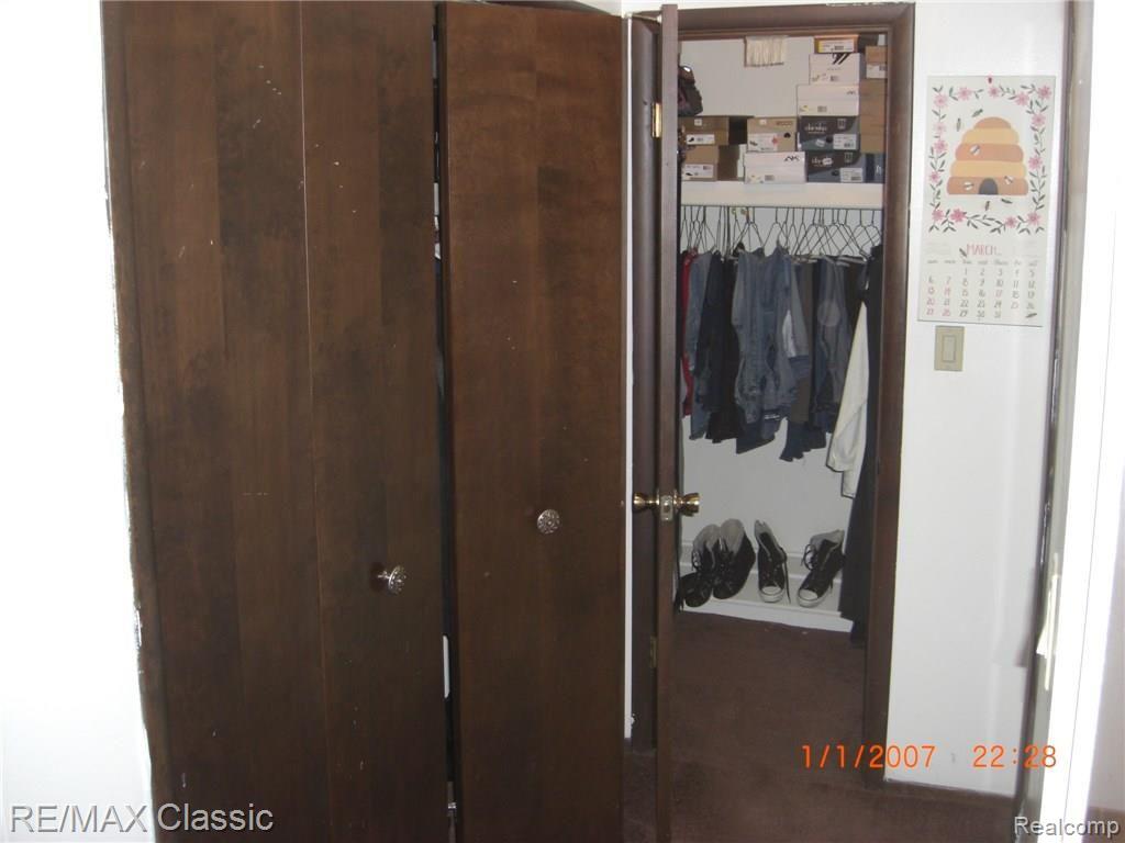 18851 Sunbright Avenue Southfield, MI 48076 - Photo 35 of 41 CIMG0546.JPG