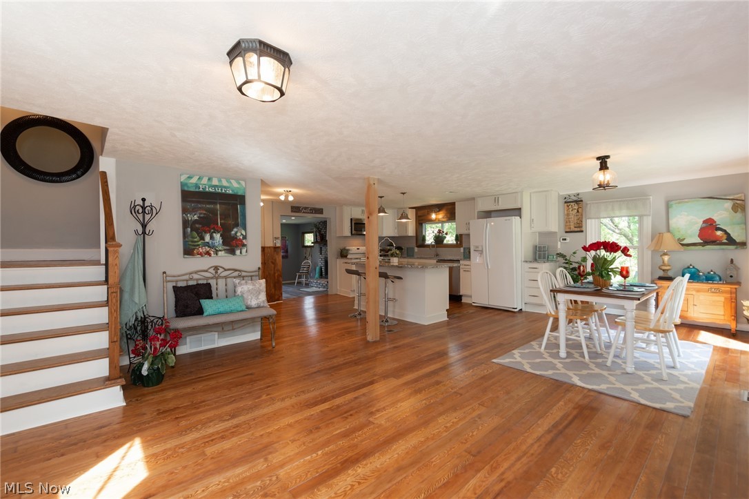 9626 Old State Road Chardon, OH 44024 - Photo 4 of 35