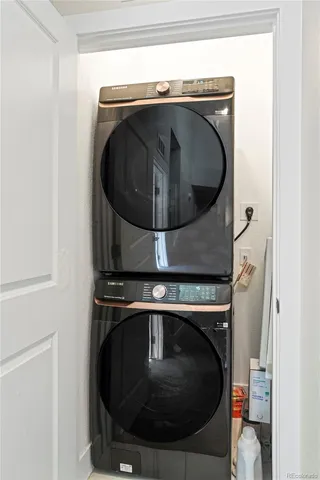 a close view of washer and dryer