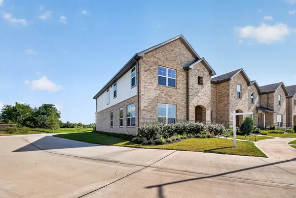 $2,500 | 2790 Mariposa Crk Drive, Rosharon, TX 77583