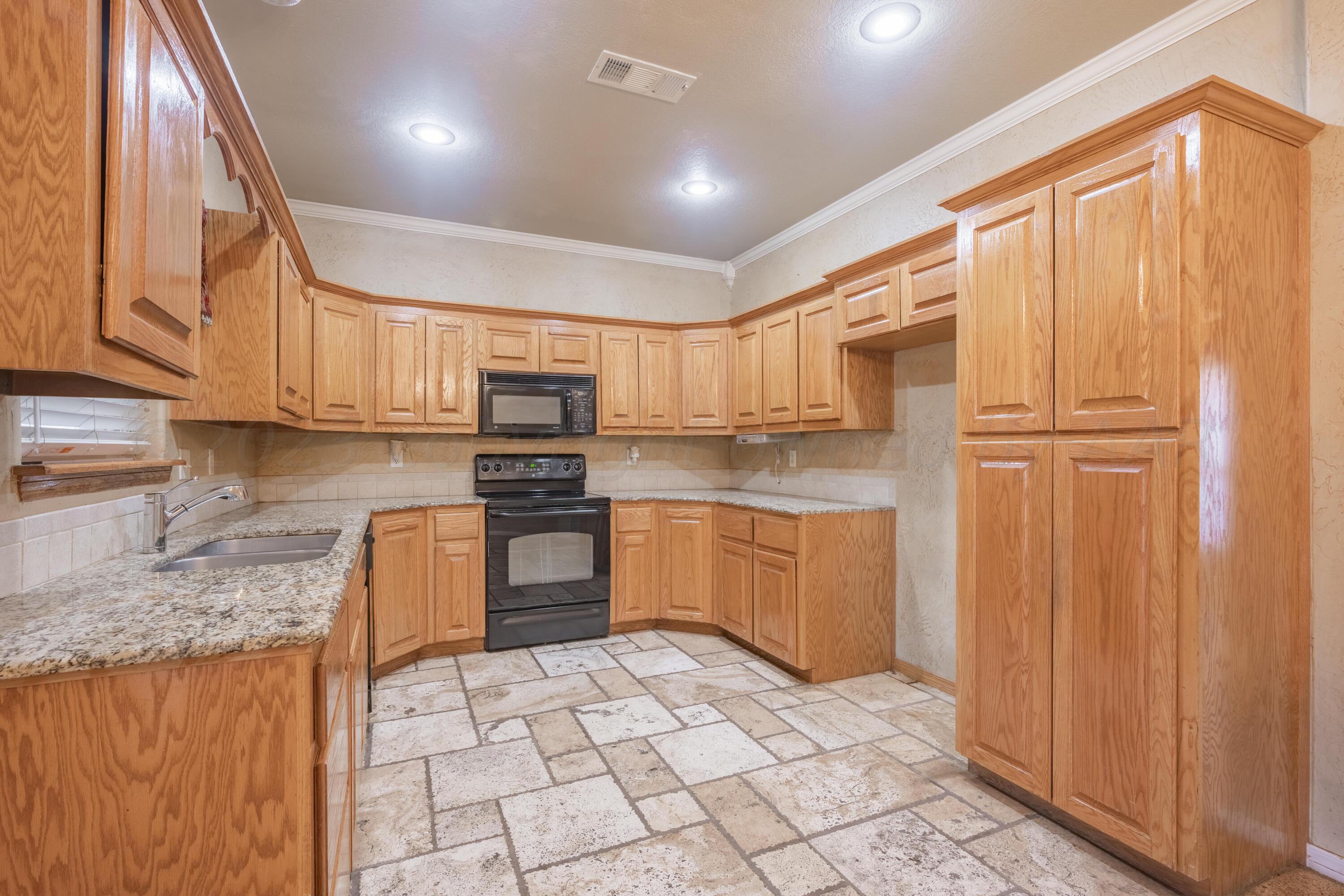 5304 Royce Drive Amarillo, TX 79110 - Photo 6 of 24 kitchen 1